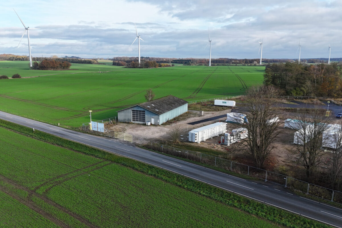 Batteriespeicher mit Windpark